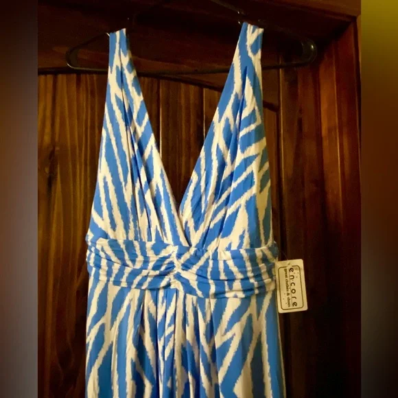 Tart Maxi Dress - Picture 2 of 5